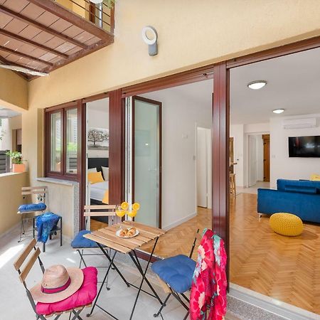 Apartments And Rooms Daisy Split Exterior foto